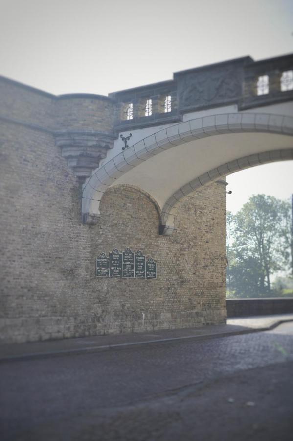 Pops Holiday Home Ieper Bagian luar foto