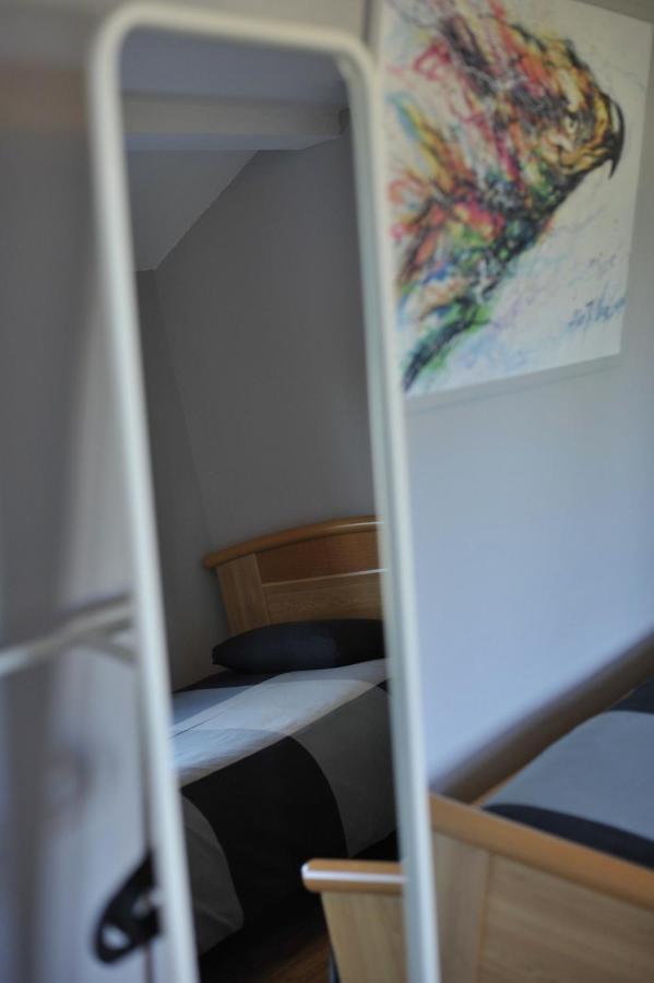 Pops Holiday Home Ieper Bagian luar foto